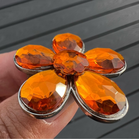 Amber Orange Floral Brooch Pin Rhinestone Flower Metallic Retro Statement - Picture 7 of 16